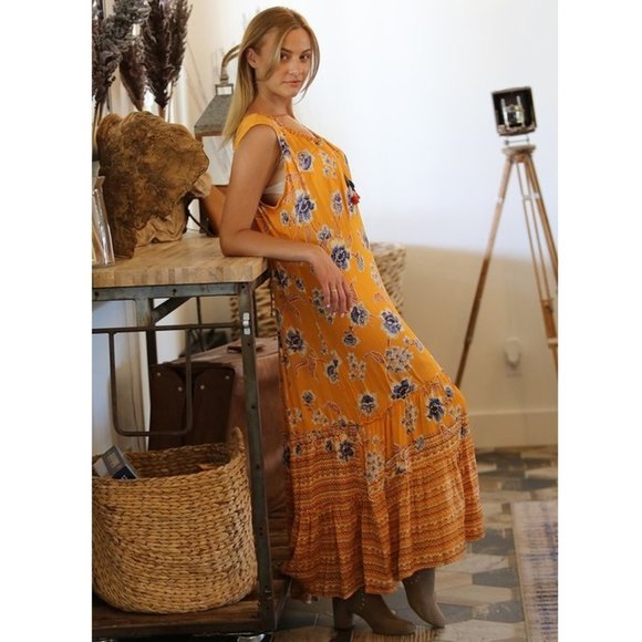 Nostalgia Floral Print Maxi Dress NWT • Yellow White • Tassels Scoop V-Neck Boho - Picture 3 of 3